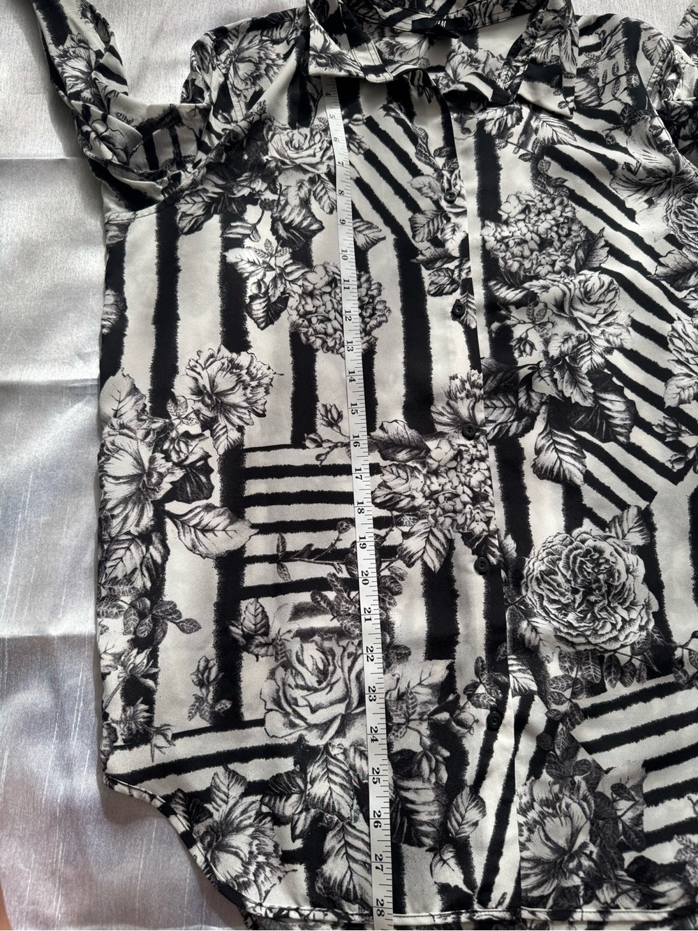 H&M Floral Stripe Mixed Print Button Down Blouse Black & White Size S EUC - Picture 8 of 12